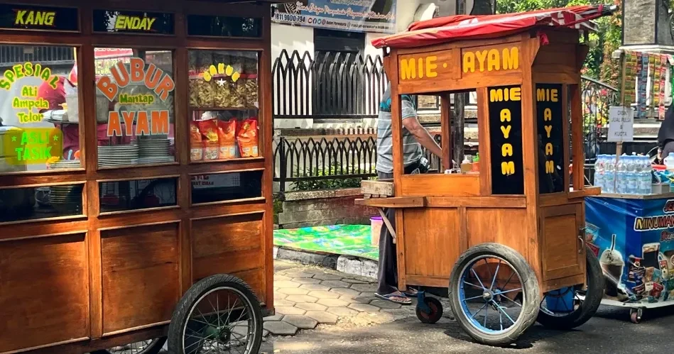 Los Angeles Street Food Guide: Must-Try Dishes & Top Eats Reimagined